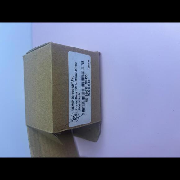 Signature Hardware 1 1/4 in Mother of Pearl drawer pull - Picture 3 of 3